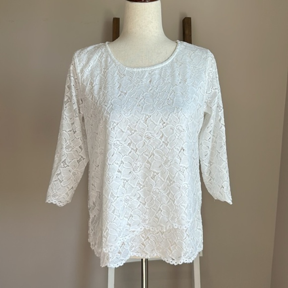 Alfred Dunner White Lace Blouse in Petite Small Good Used Condition